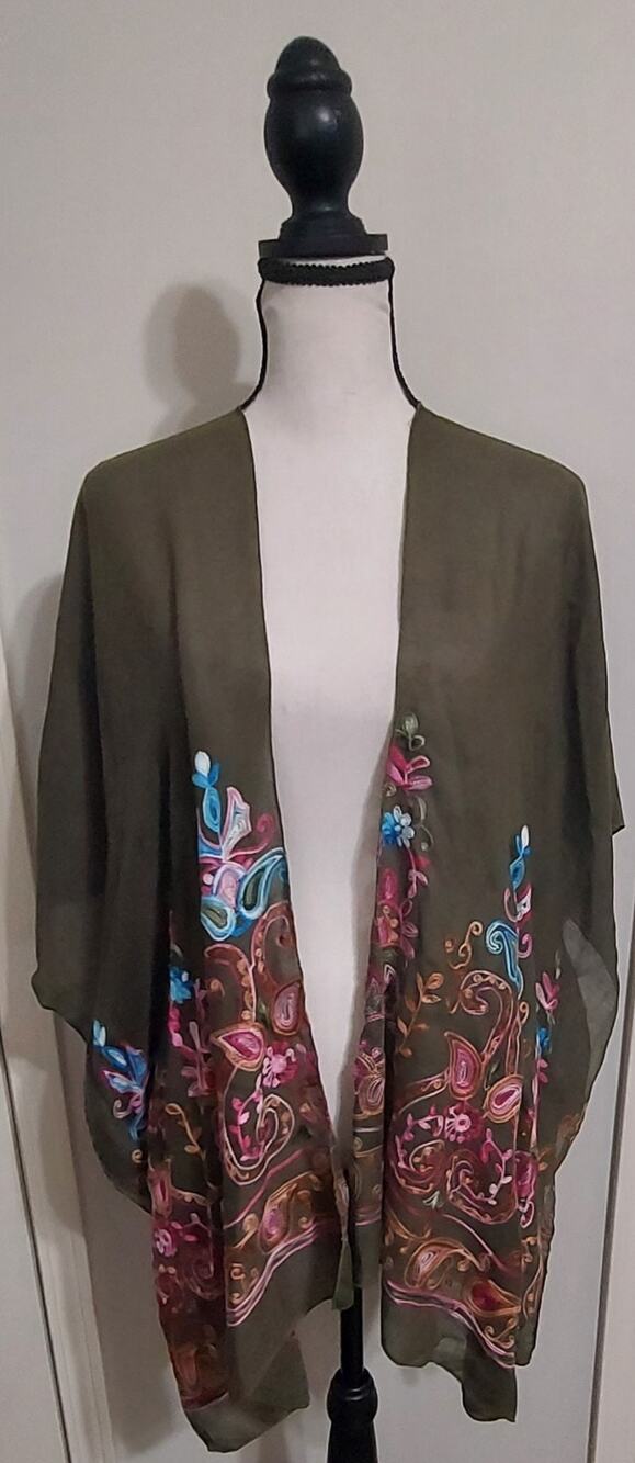 Charlotte Daniel Olive Green Embroidered Kimono One Size Fits Most Gorgeous